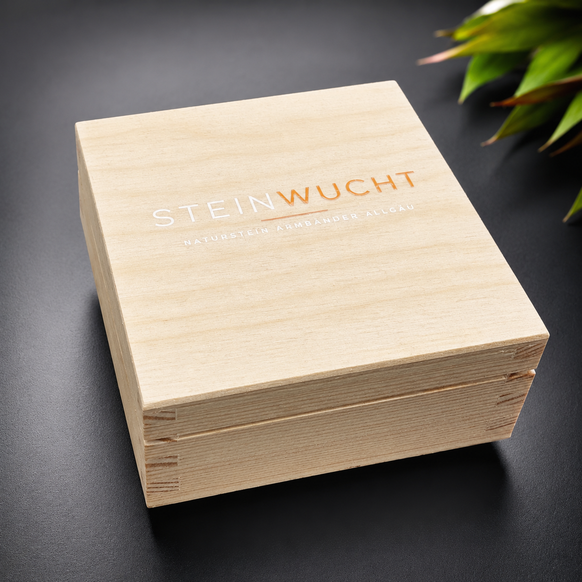 STEINWUCHT ALPIN BOX aus Naturholz (optional)